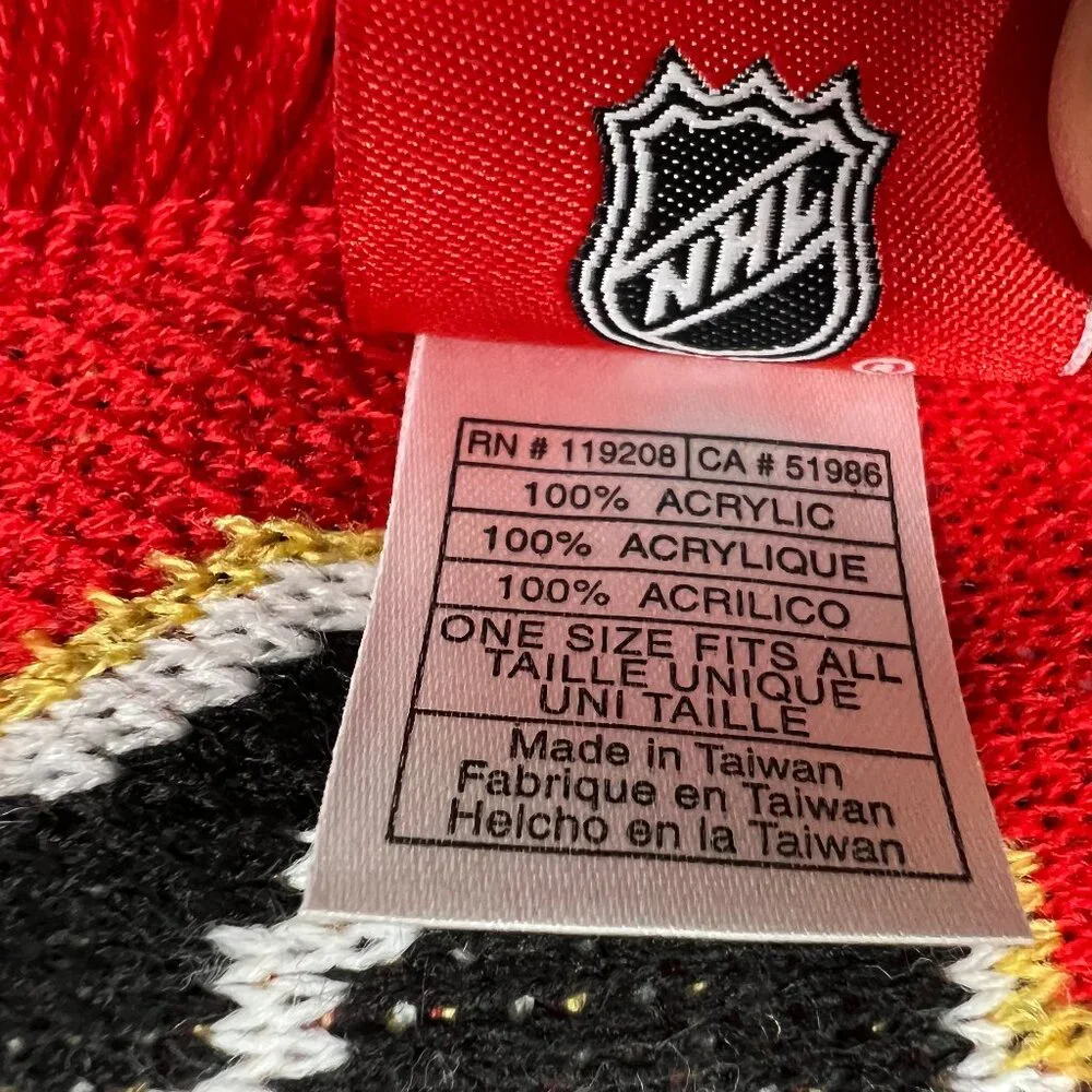 Reebok Unisex OSFA Red Black Winter Fringe Calgary Flames‎ Ice Hockey Scarf NWT